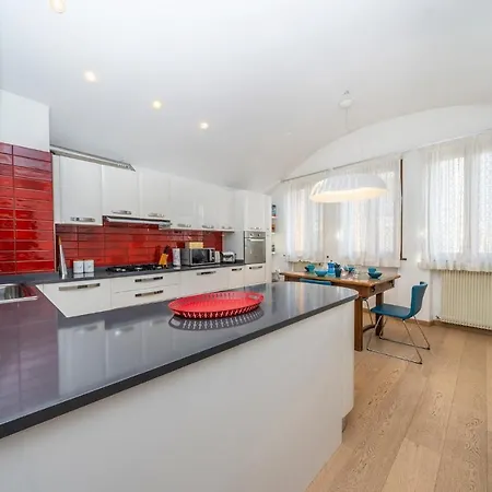 Attico Del Gusto - Terrace & Private Parking