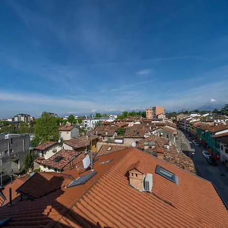 Attico Del Gusto - Terrace & Private Parking Apartamento Údine